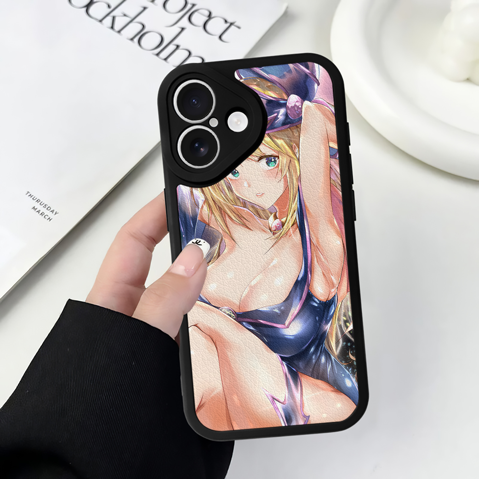 （画像用） 遊☆戯☆王 Yu-Gi-Oh! 【iPhone 16シリーズ対応】シリコンスマホケース（レザー調） 材質：シリコン